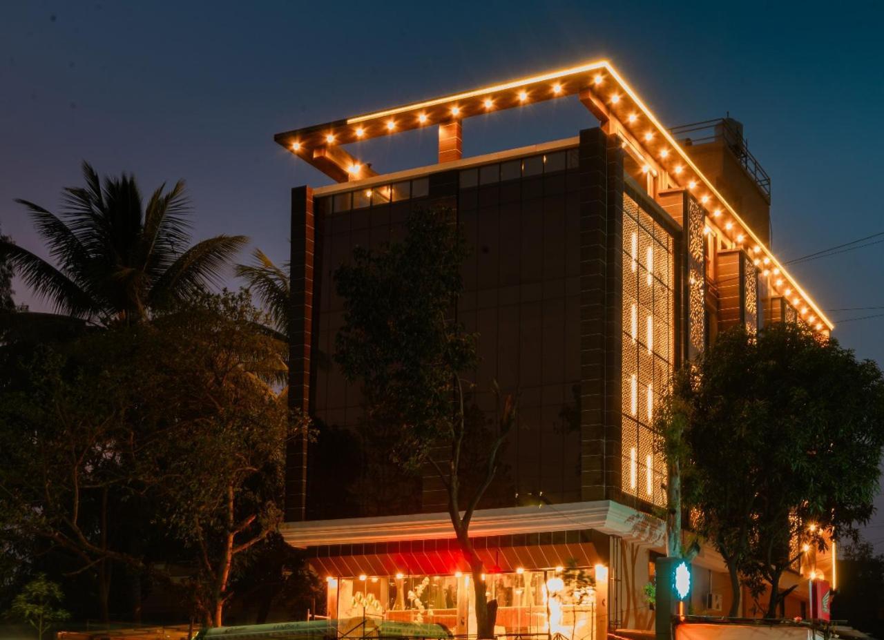Lemon Wood Hotel Pune